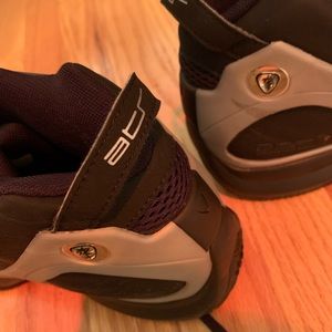 Men’s New Reebok Basketball Shoes.